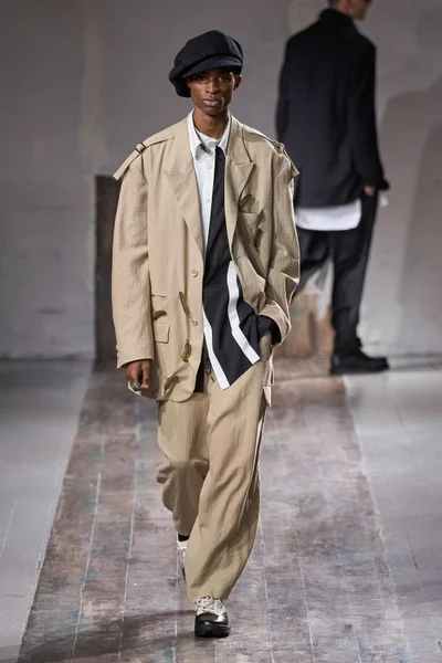 Look 26